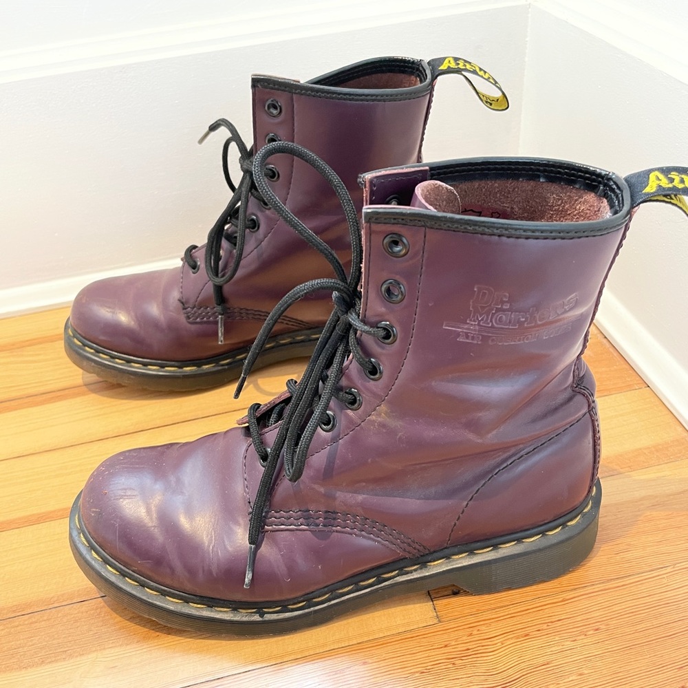 1460 Dr. Marten's Women's Smooth Leather Lace Up Boots (Purple, Used, size 8)